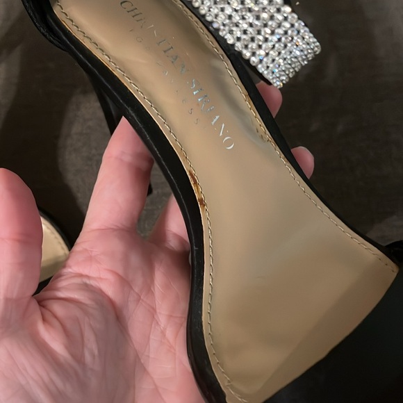 Christian Siriano Bow Heels - Picture 6 of 6